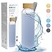 Aquafloow Wasserflasche aus Borosilikat Glas 700 ml mit Neoprenhülle, Transparente trinkflasche Glas mit Bambusdeckel | Ideal für Büro, Outdoor,...