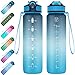 EYQ 1L Trinkflasche, Wasserflasche mit Strohhalm, Tritan BPA Free Auslaufsicher Sport Flasche, Sportflasche mit Zeitmarkierung für Schule Fitness Gym...